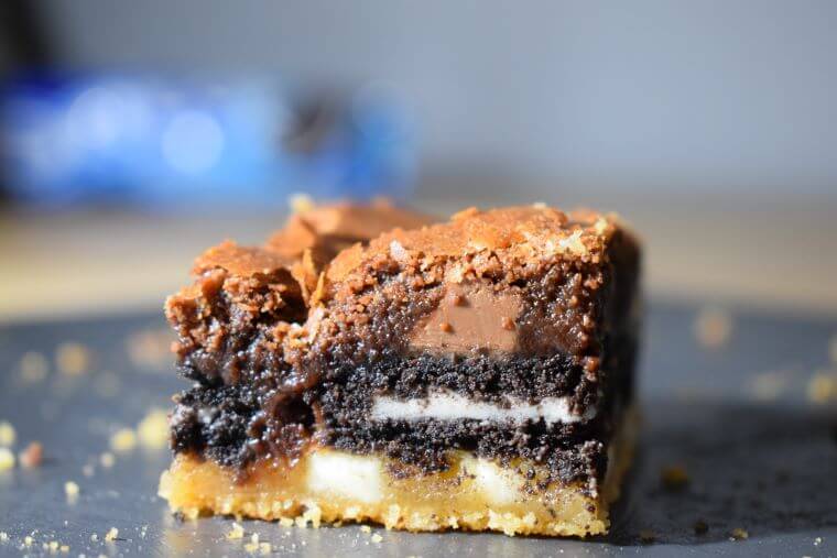 Slutty Brownies - cookie dough and oreo fudgy brownies with chocolate chips