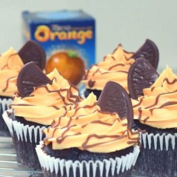 Easy Terry's chocolate orange cupcakes with an orange buttercream. Recipe using orange extract.
