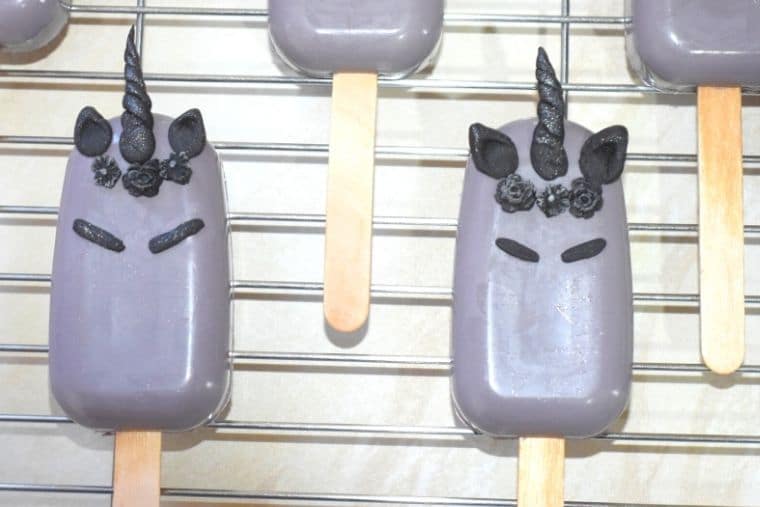 Scary spooky unicorn Halloween cakesicle / cake popsicle / cake lolly