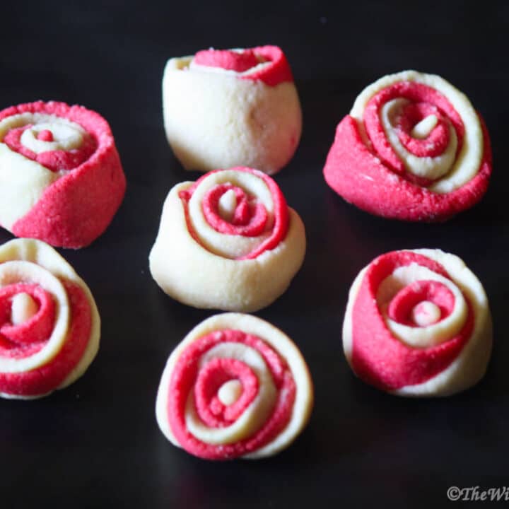 rose shaped cookies
